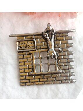 Sunny Pined Nudist Camp Silver Toned 80's Vintage Costume Jewelry Brooch